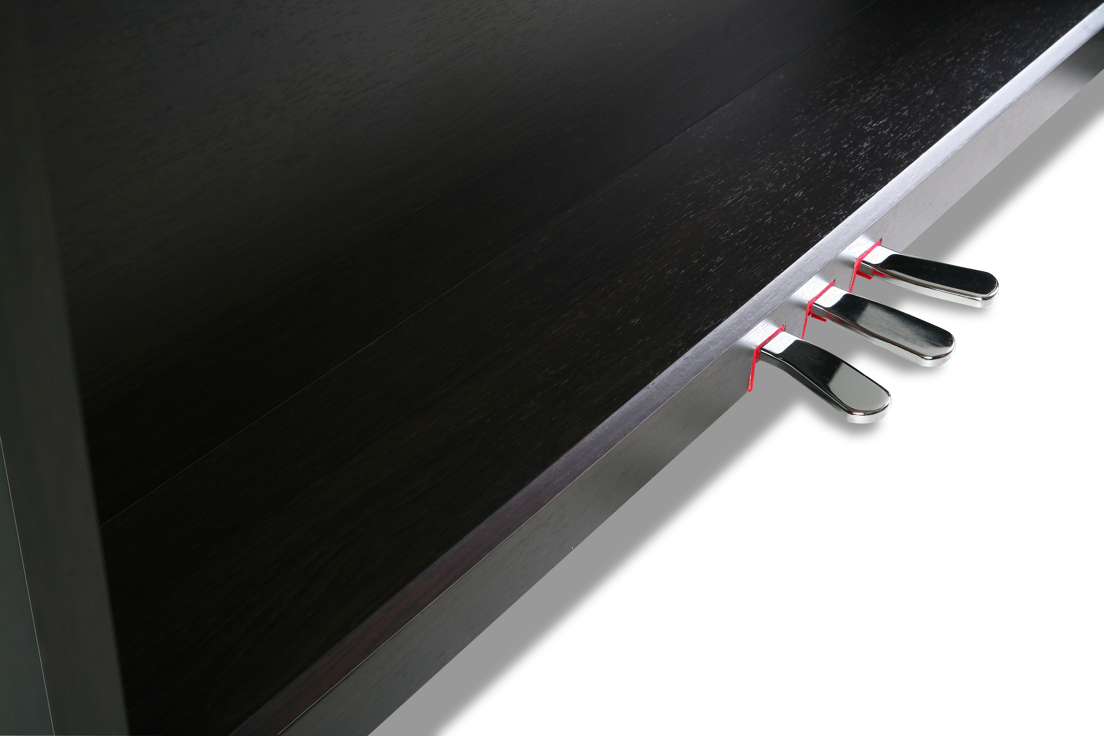 mark-pro_oneif_stand_sr